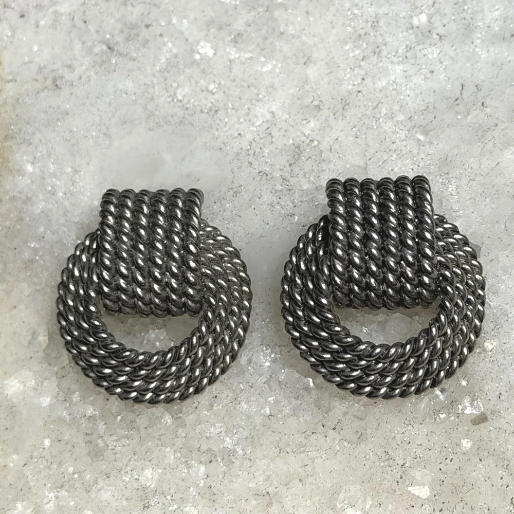 Silver Tone Rope Knot Clip-On Earrings Coastal Nautical Preppy Vintage Style